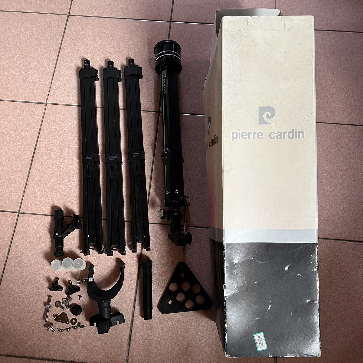 Pierre Cardin 62mm 700mm 天文望遠鏡 全套組折射式附赤道儀三腳架觀星入門款 商品圖片