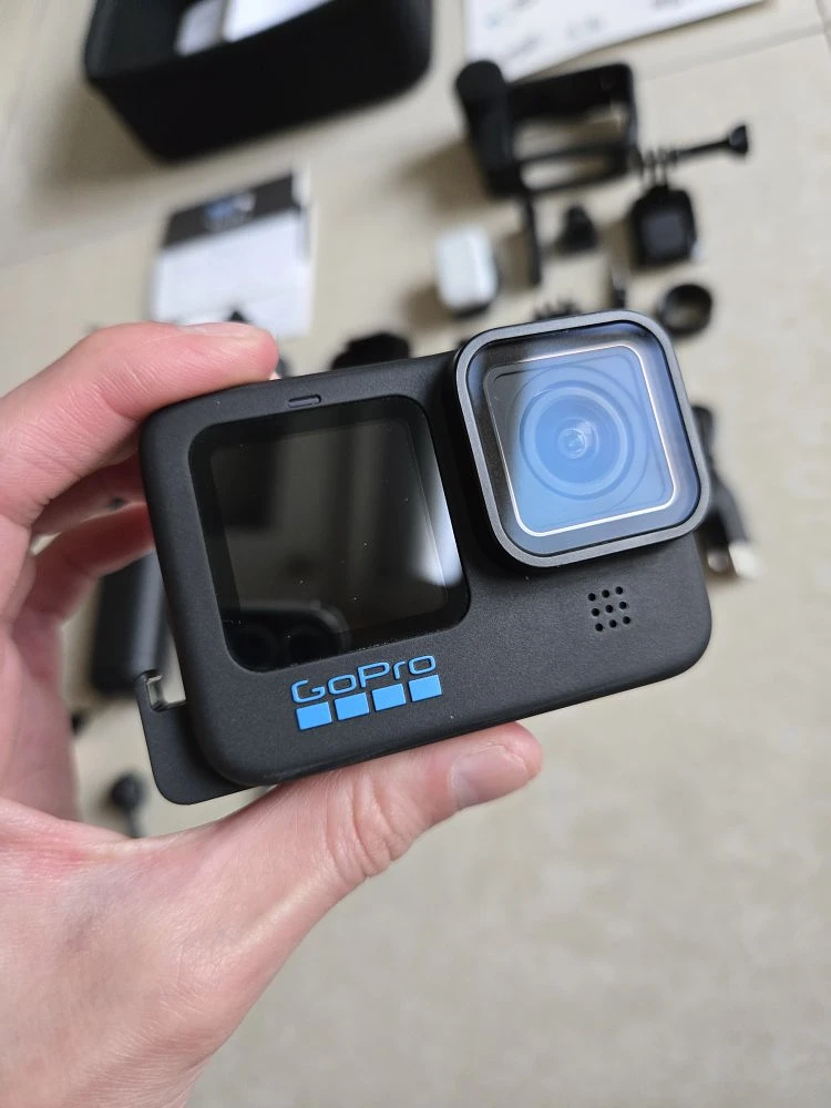 GoPro 11 旅遊拍攝 有麥克風 Volta 2支 整組含收納箱 圖片 2