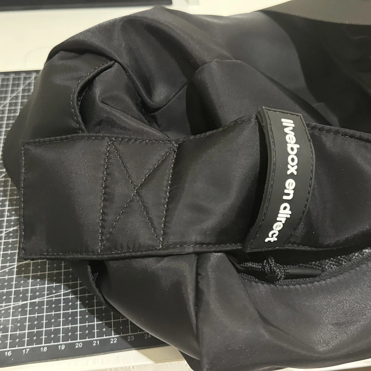 LIVEBOX旅行大容量斜挎包男生運動健身包 圖片 5