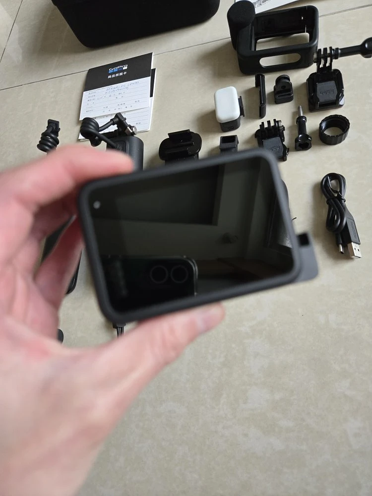 GoPro 11 旅遊拍攝 有麥克風 Volta 2支 整組含收納箱 圖片 3