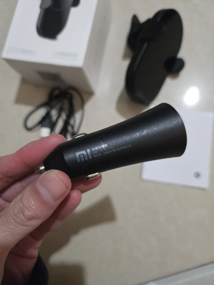 小米無線車充 20W 無線快充 車載充電器 圖片 4