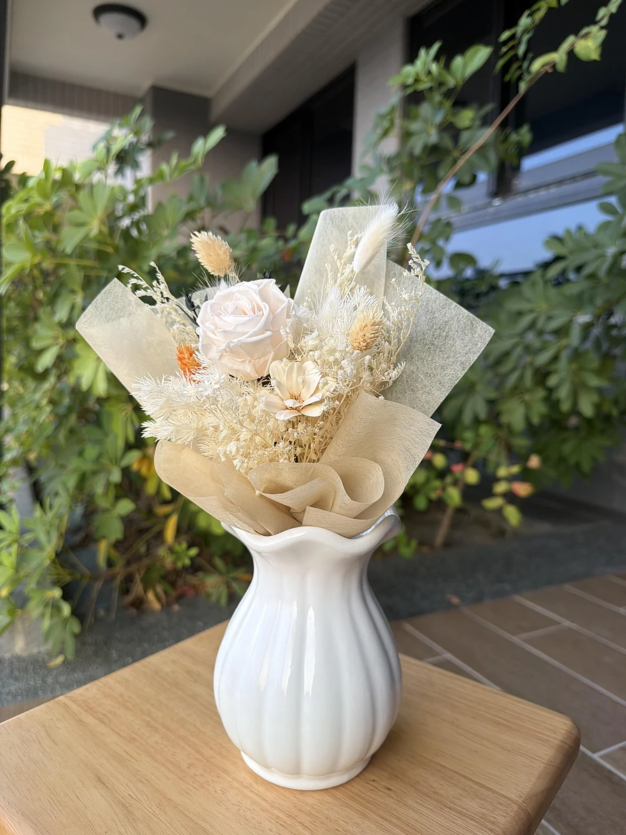 ⁠【法式復古】白色陶瓷花瓶/荷葉邊南瓜造型花器（附實拍/質感百搭）⁠（高14 商品圖片