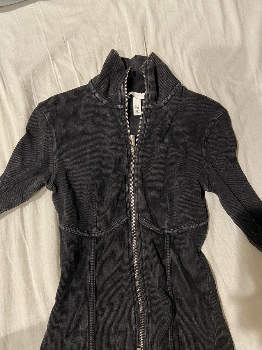 【幾乎全新】H&M  黑色做舊感羅紋上衣 Y2k 廢土風 商品圖片