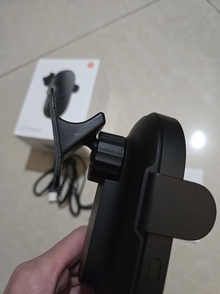 小米無線車充 20W 無線快充 車載充電器 圖片 3