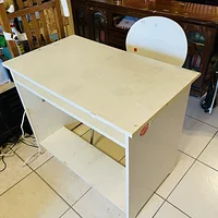 中古書桌椅和小茶几免費贈送