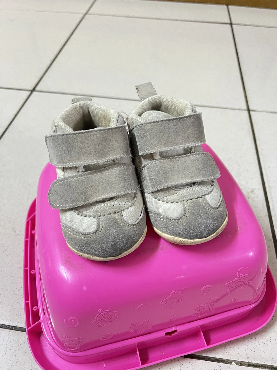 二手亞瑟士灰色學步鞋12碼 商品圖片